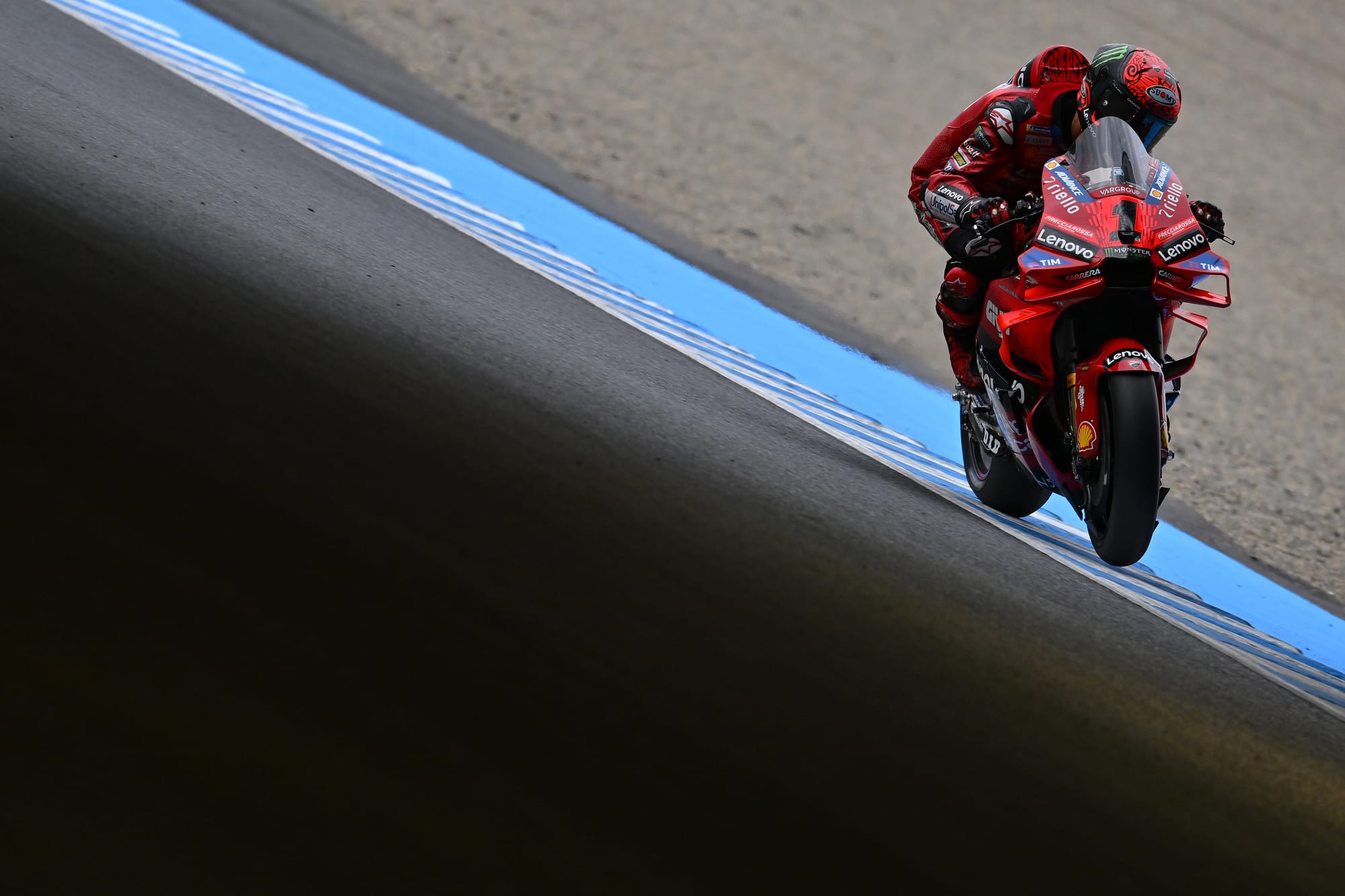 Japon, Sprint : Bagnaia gagne le Sprint devant Bastianini, Acosta au tapis