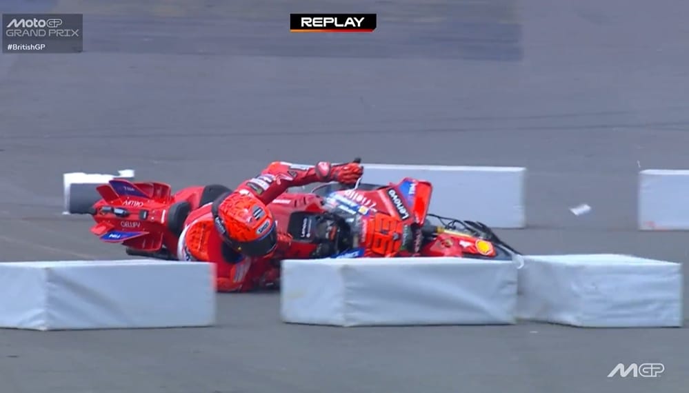 Drapeau rouge et nouveau départ à Silverstone !