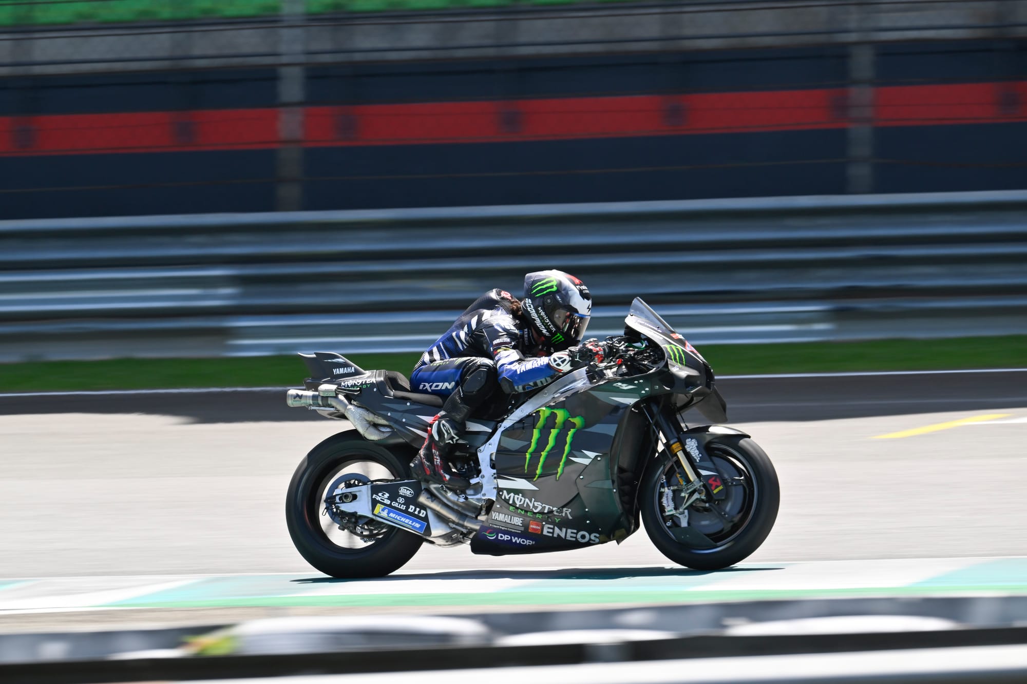 Les Yamaha clouées au box à Sepang : « On préfère comprendre le problème avant de reprendre la piste »