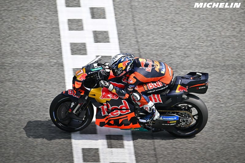 MotoGP Thaïlande (Sprint): Pedro Acosta s'impose face à Marc Márquez
