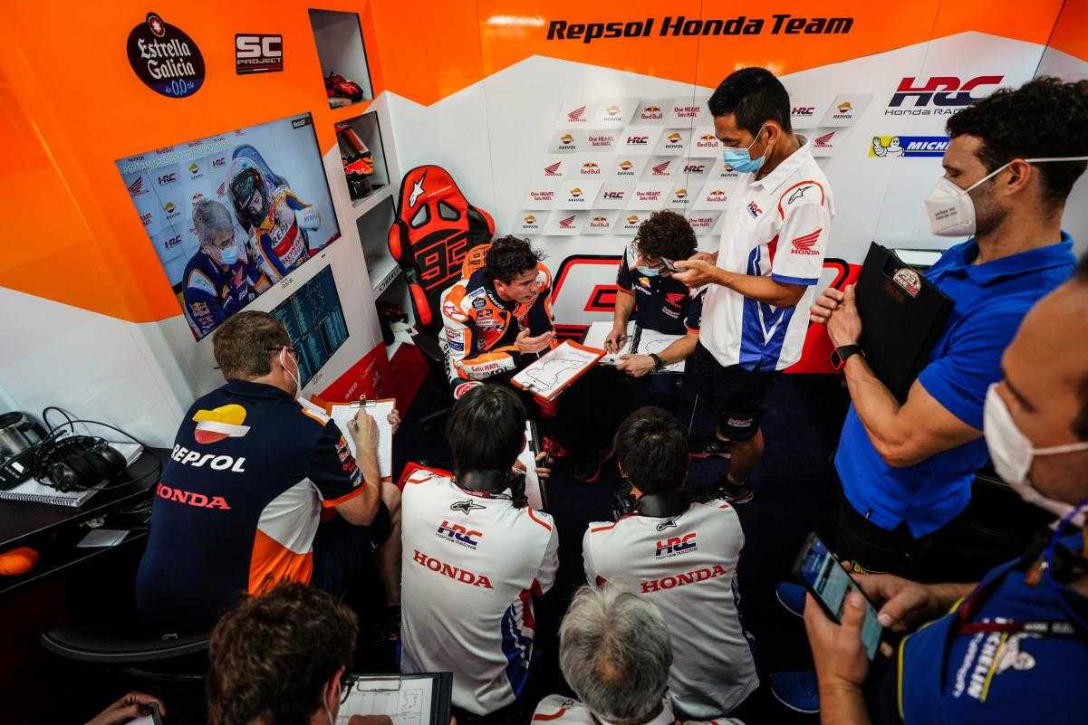 Mandalika : Michelin se défend, « la chute de Marquez pas due aux pneus »