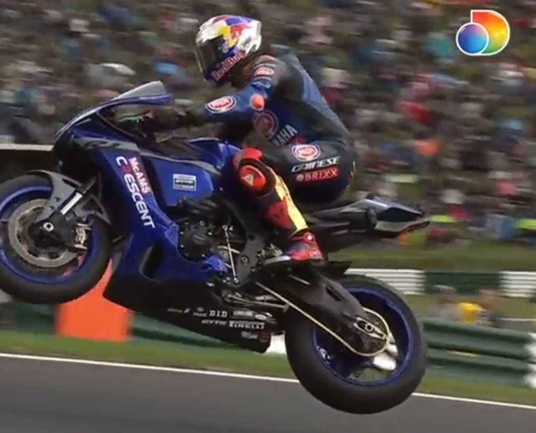 Vidéo : Toprak s'envole à Cadwell Park !