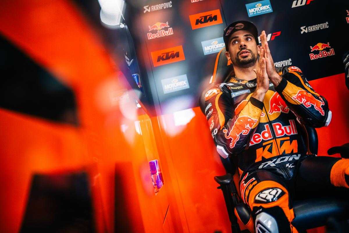 Oliveira en chemin vers Aprilia RNF