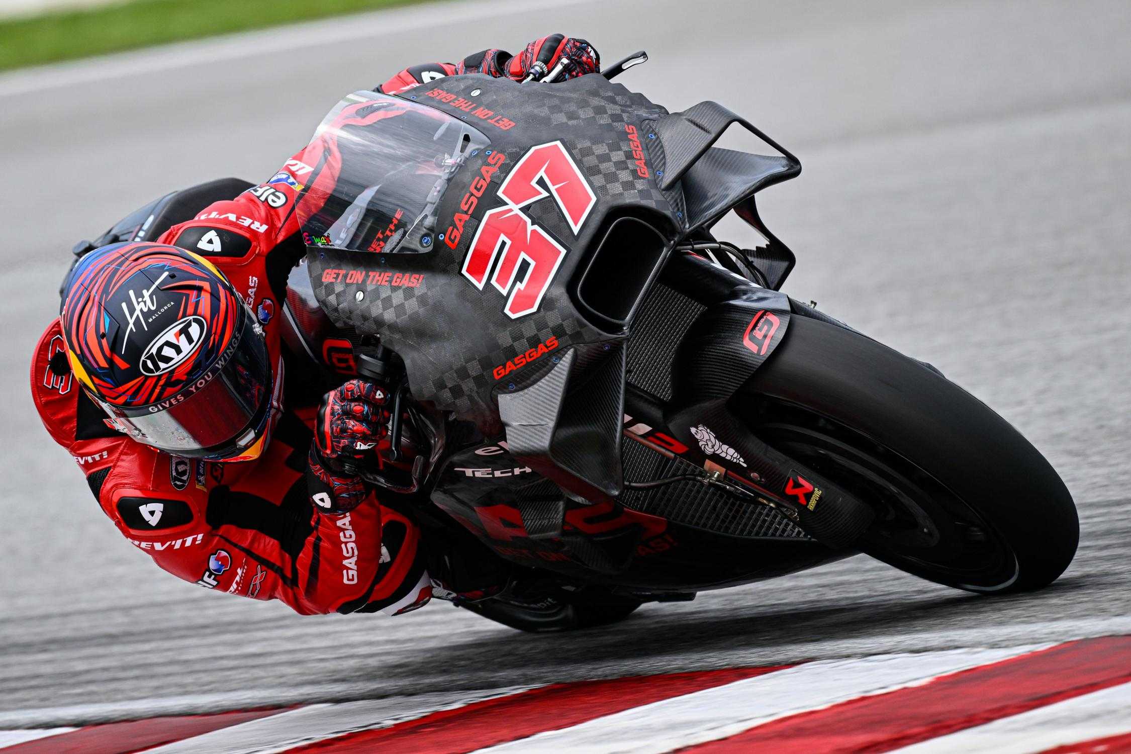 "Je commence à comprendre la MotoGP" : Fernandez boucle 107 tours à Sepang