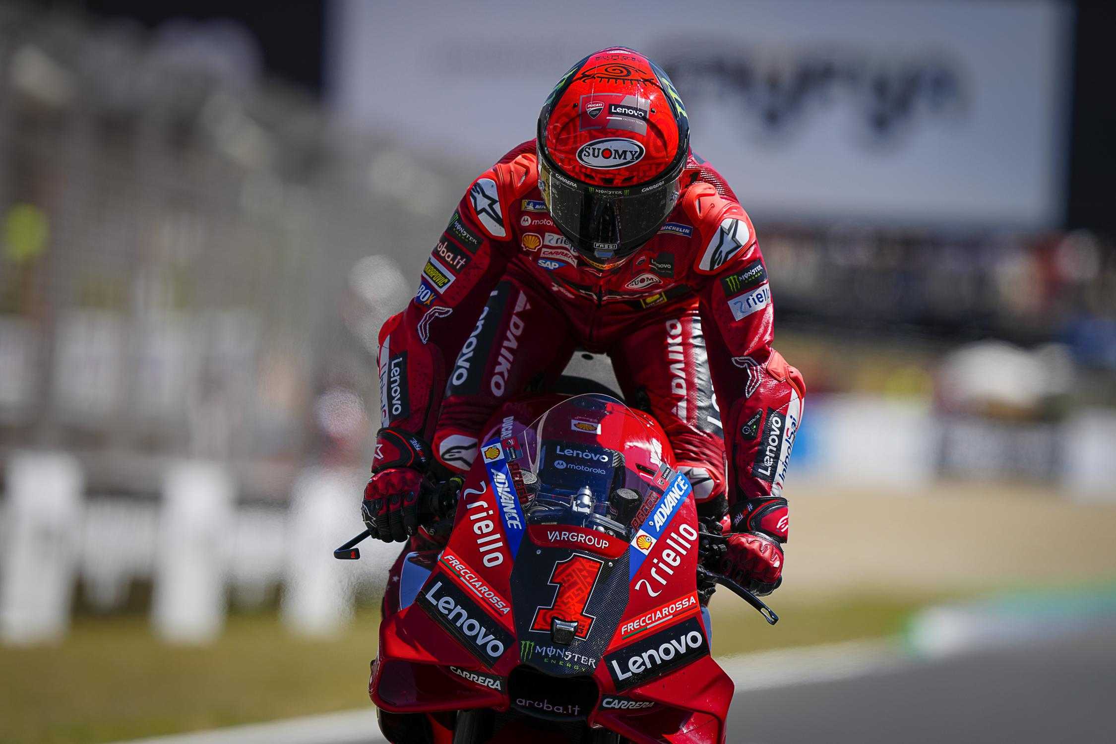 Bagnaia triomphe à Jerez, pénalités en pagaille