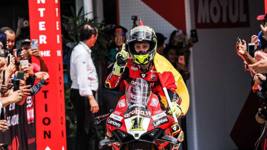 Ducati et Bautista prolongent d'un an