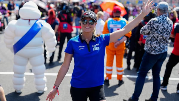 Emily Bondi s'entraîne avec Johann Zarco : « Il m’aide beaucoup »