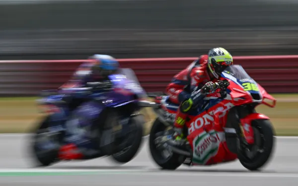 Warm Up MotoGP : C'est mouillé à Silverstone !