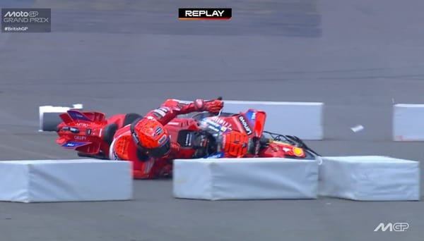 Drapeau rouge et nouveau départ à Silverstone !