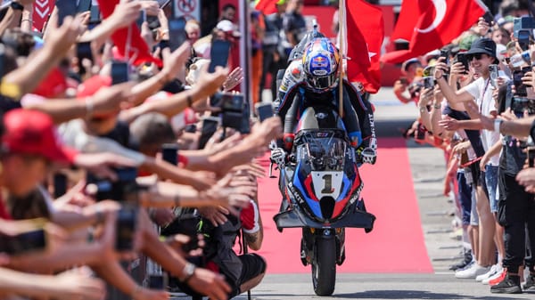 Triplé de Toprak à Misano