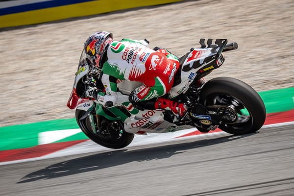 Zarco chute mais retrouve le sourire avec un nouveau bras oscillant