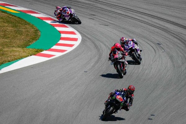 Yamaha revient sur Aprilia au championnat des teams