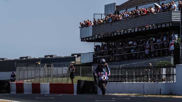SBK Donington, Championnat : Razgatlıoglu se rapproche, Bautista toujours leader