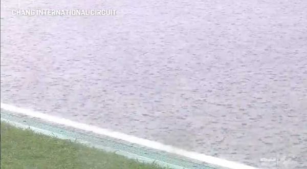 Thaïlande : Départ retardé, la pluie redouble