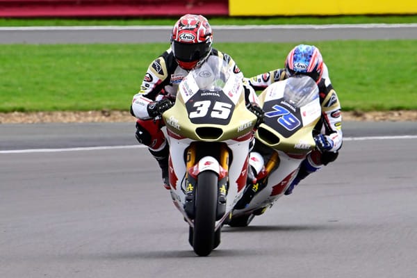 Autriche, Moto2 (P1) : Chantra surprend Acosta